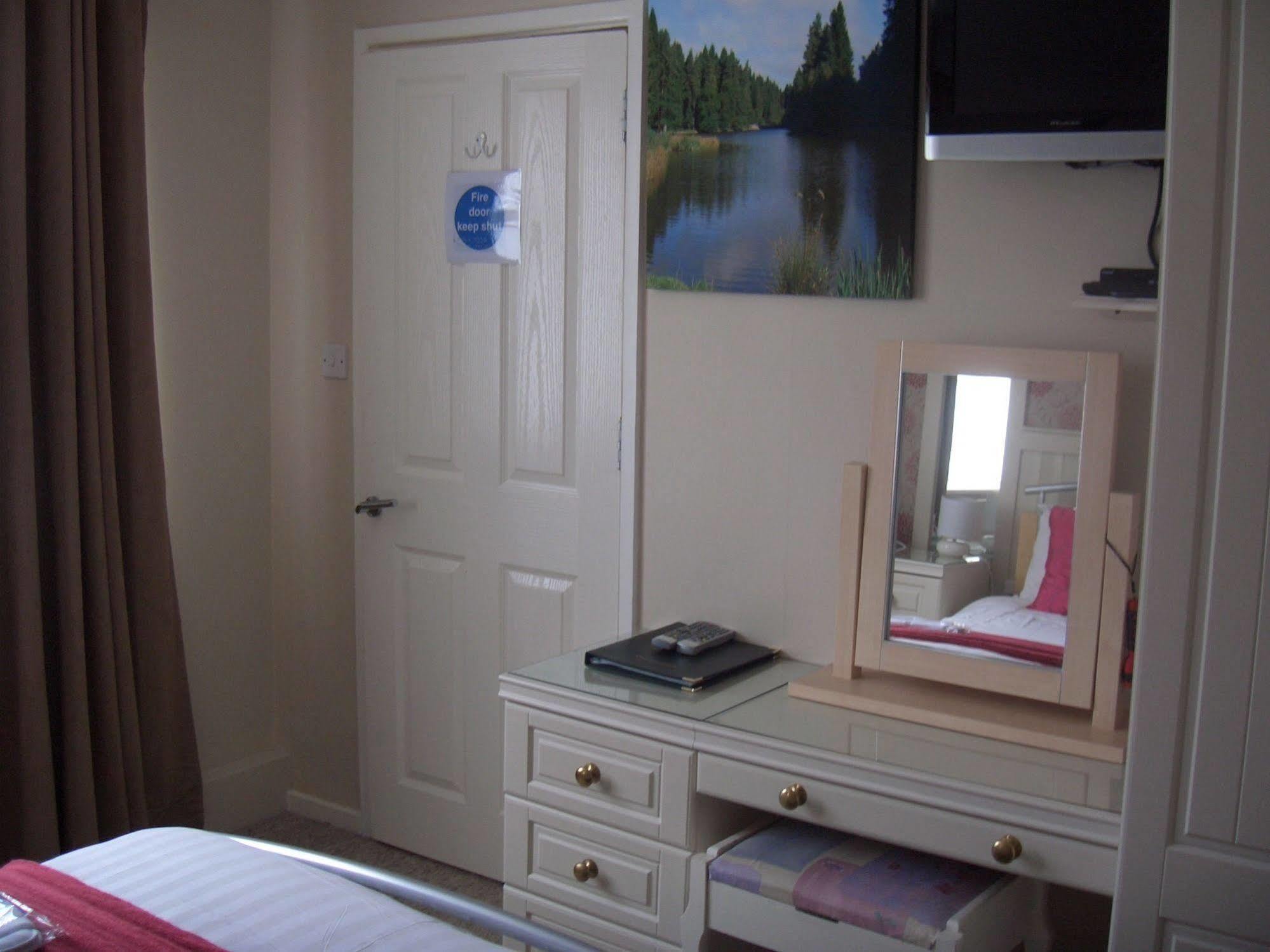 Dean Valley Panorama Bed & Breakfast 利德尼 外观 照片